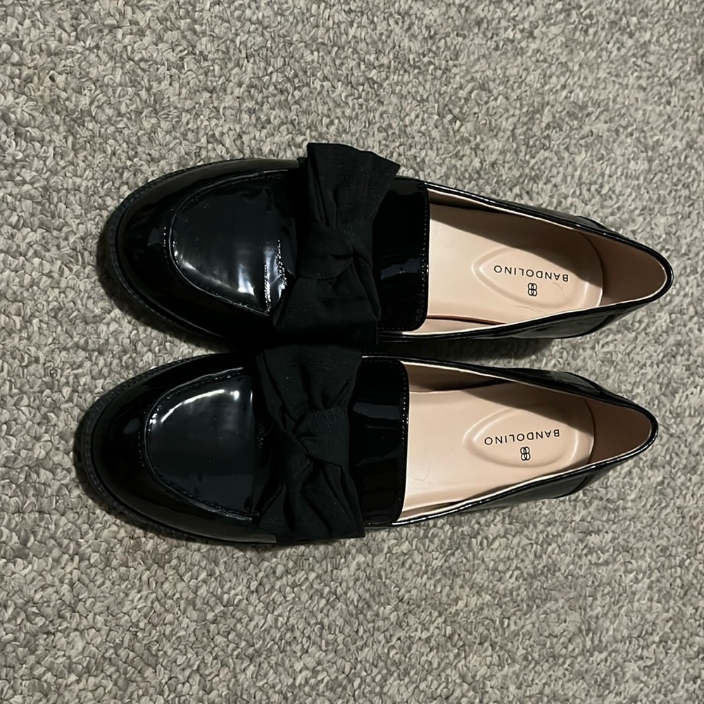 Bandolino bow loafer